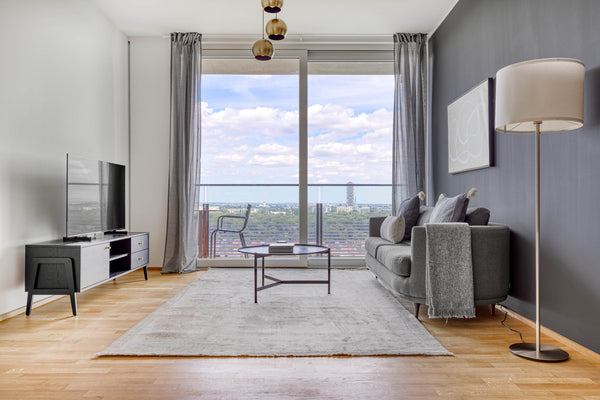 Discover the best of Vienna, with this one-bedroom 3rd district - Landstraße apa Vienna, Austria Landstraße 1BR w/ Pool & DM, nr U3 Erdberg Entire rental unit vacation rental 675192433949231610