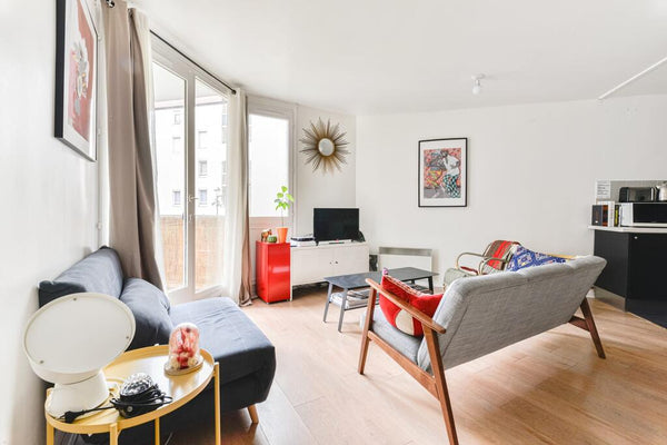 Faites comme chez vous dans ce magnifique logement de 52 mètres carrés situé à V Paris, France Design et Lumineux avec Balcon proche Paris Entire condo vacation rental 24723755