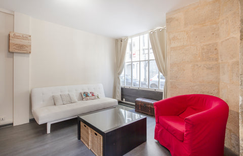 Ideal for families with baby(ies), curious travellers and couple looking for pea Bordeaux, France Typical 18th c French workshop/ Place de la Bourse Entire loft vacation rental 5984594