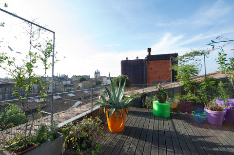 In the center of the historic city, Triplx + parking, terrace on the roof and vi Bordeaux, France historic city Triplex with terrace Entire rental unit vacation rental 1196034