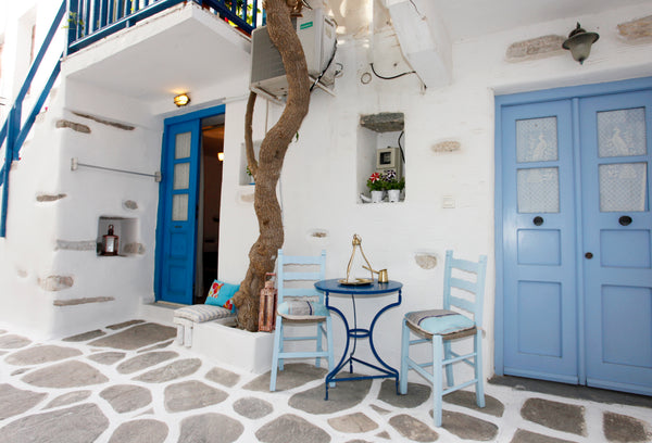 Ground-floor apartment of traditional Cycladic style, in the heart of the settle Paros, Greece Βougainvillea house Entire rental unit vacation rental 9852795