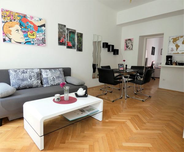 VIENNA LIVES AGAIN WITHOUT COVID RESTRICTIONS:<br /><br />We, attractions & rest Vienna, Austria MSQ Belvedere - 2 room apt. - main train station Entire rental unit vacation rental 21980000