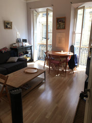 L'appartement fait 60 m2.<br />Au cœur de Bordeaux, et surtout collé à la superb  Appartement 60m2 lumineux plein centre Entire rental unit vacation rental 20703573