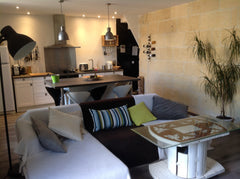 Maison en pierre tout confort avec jardinet, à deux pas du centre ville, commerc Gradignan, France Maison en pierre centre ville de Gradignan Entire home vacation rental 7780581