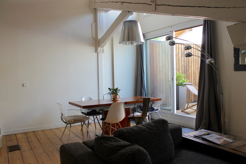 Notre maison loft est située dans une rue calme à 10 mns à pied de l'hyper centr Bordeaux, France Beau loft, proche centre ville, terrasse, garage Entire townhouse vacation rental 18838442