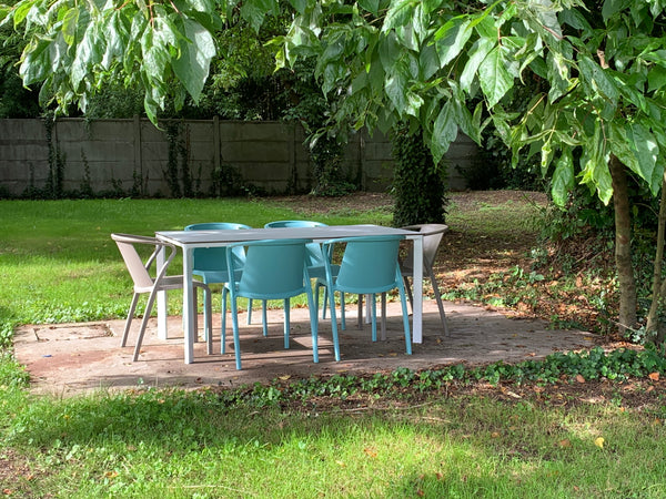 Welcome to our house located in the heart of Pessac Centre.<br />FAMILY MEETING   ★ House 49m2 ★ Pessac ★  Netflix ★ Bus ★ Train Entire townhouse vacation rental 53213438