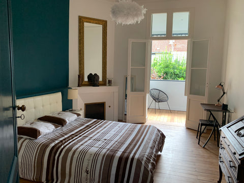 Vous serez accueillis dans une maison bordelaise avec jardin dans un quartier ca Bordeaux, France Chambre privée dans maison avec jardin à Bx centre Private room in townhouse vacation rental 45199863