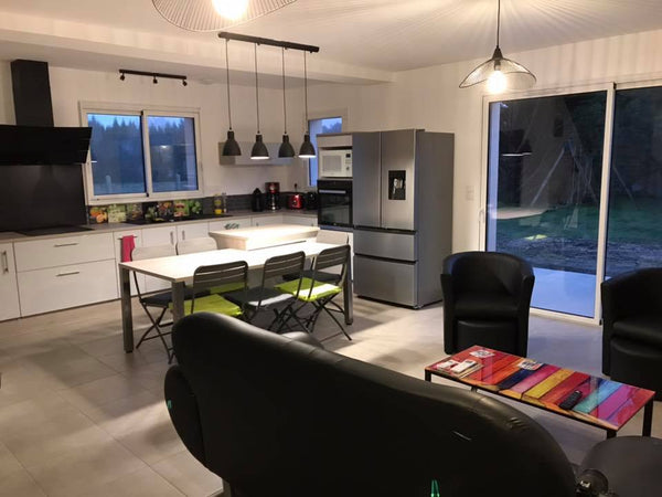 Villa  neuve, spacieuse , confortable, meublée à louer deux jours , semaine, moi Pessac, France Villa neuve Pessac dans parc de 2000 mètres Entire villa vacation rental 31667599