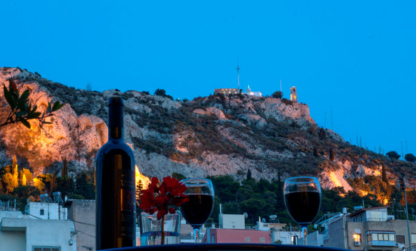 Welcome to my central, sunny place, located in Neapoli, 10 min from Lycabetus hi Athens, Attica, Greece Central Lycabettus view pr. bath & pr living area Private room in condo vacation rental 9291989