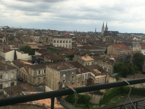 Simplifiez-vous la vie dans ce logement paisible et central.<br />Chambre privée  Bordeaux Chartrons chambre privative Private room in rental unit vacation rental 615076183197055389