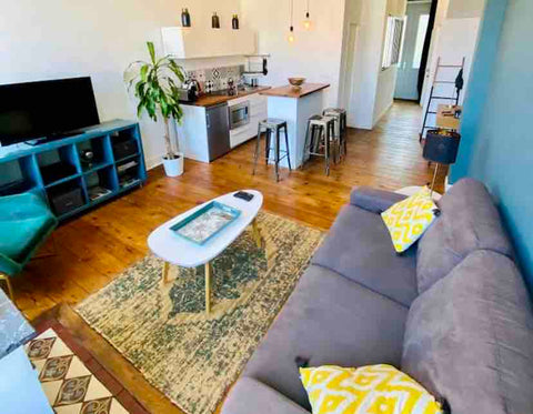 Profitez d'un logement élégant à bordeaux, <br />au cœur du quartier antiquaire   Bordeaux superbe appart aux cœur des chartrons Entire rental unit vacation rental 694853468968750498