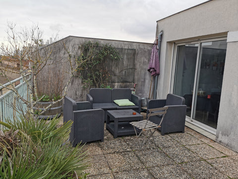 Je suis un étudiant en thèse, j'habite dans cet appartement T3 seul. Je vous pro  Belle chambre avec grande terrasse centre ville Private room in rental unit vacation rental 42526462