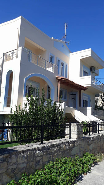 A SUNNY QUIET BRAND NEW PLACE(2016),A PERFECT DESTINATION FOR ALL,THERE ARE THRE Kalami, Greece OLYMPIC VIEW VILLA,sunny residence,Kalami,Chania Entire home vacation rental 21766039