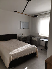 Die Grösse der Wohnung ist 30 qm. Unmittelbar ist die U-Bahn 4 und U-Bahn 6. In   TOP - ein Kleinod mit allem Drum und Dran Entire rental unit vacation rental 39264084