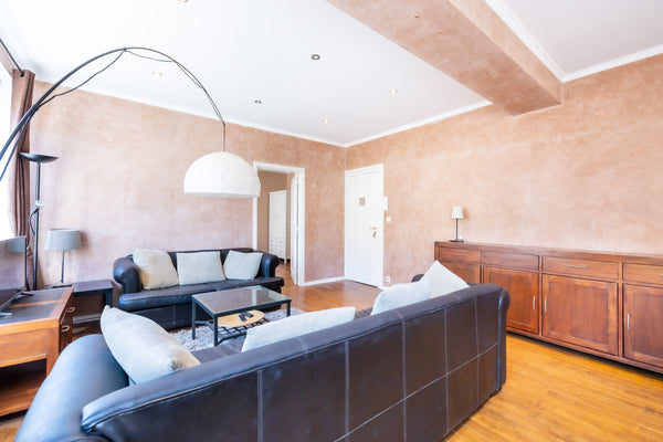 These beautiful 3 bedrooms is perfectly located in Metro Louise and its famous s Brussels, Belgium 3 bedroms apartment in Louise Area Entire rental unit vacation rental 712296245318464166