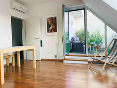Comfortable, clean and bright room in a quiet location. This spacious room is lo Vienna, Austria Penthouse room: quiet and centrally located Private room in rental unit vacation rental 33185406