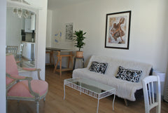 Appartement 2 pièces traversant de 36 m2, complètement rénové. Quartier calme, r Taillan-Médoc, France Appartement T2 Bordeaux au calme à 10 mn du centre Entire rental unit vacation rental 44643002