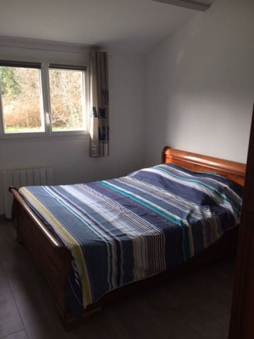 Maison proche du stade MatMut Atlantique (12 km soit 15 min en voiture sans circ  appartement ambares Shared room in rental unit vacation rental 19001403