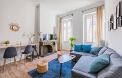 Charming apartment in the Capucins district in Bordeaux, for 6 people.<br /><br  Bordeaux, France PLEASANT APARTMENT - CAPUCINS - 4 to 7 PEOPLE Entire rental unit vacation rental 28093103