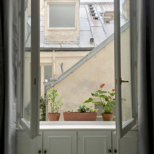 Welcome! <br />Here is a lovely studio apartment in a 17th century building. Ver Paris, France Lovely studio in old central Paris Entire rental unit vacation rental 24929060