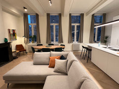 Dit ruime appartement van 120m2 bevindt zich in hartje Gent, recht tegenover het Ghent, Belgium Spacious luxury apartment with Castle view! Entire vacation home vacation rental 53567829
