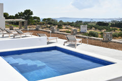Newly built this small one bedroom house is fully equipped to make sure that you  Two Bedroom sea view House with Jacuzzi Cycladic home vacation rental 37135900