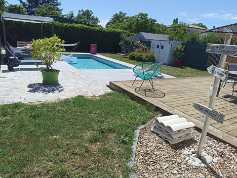 Notre maison est située sur une commune proche de Bordeaux. Agréable à vivre , e Bordeaux, France Jolie maison au calme avec piscine et jardin Entire home vacation rental 42824050