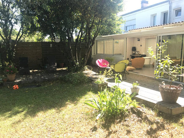 Je serais très heureuse de vous accueillir pour passer de belles et agréables va  Un cocon de verdure à deux pas de Bordeaux Entire home vacation rental 26406620