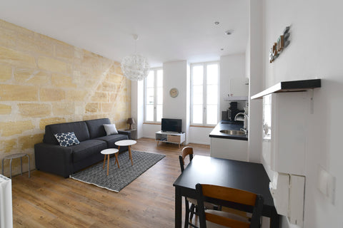 Studio of 25m2 comfortable and nicely decorated near the train station<br /><br  Talence, France Nice apartment Bordeaux center Entire rental unit vacation rental 18531877