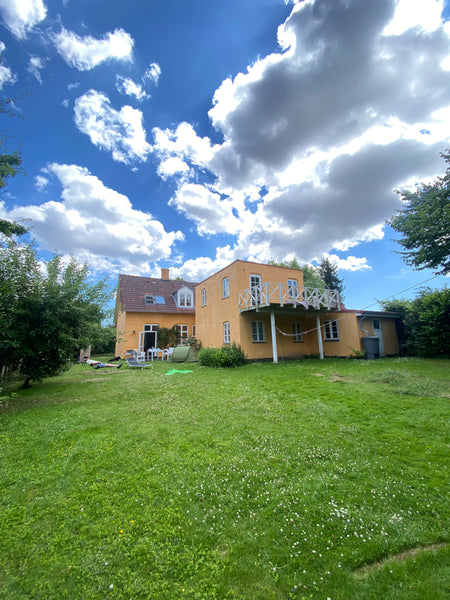 Denne særlige bolig ligger tæt på alt, hvilket gør det nemt at planlægge dit bes Copenhagen, Denmark Skønt hus. rolig vej. gratis parkering. søudsigt. Entire guesthouse vacation rental 708737356399045250