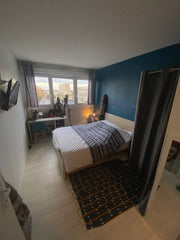 Claudia (24 ans), Angie (24 ans) et Nicolas (23 ans) vous accueillent dans une c Cenon, France Chambre dans coloc avec salle de douche privée ! Private room in rental unit vacation rental 617344907792595541