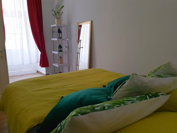 Cozy apartment flat in the very central part of Vienna, just next to Viennese Do  NEW, BRIGHT, STYLISH, very CENTRAL Entire rental unit vacation rental 44246762