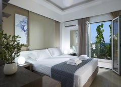Euch erwartet eine wunderschöne und nagelneue Ferienwohnung, nur wenige Schritte Crete, Greece Moderne 2 Schlafzimmer Ferienwohnung Entire rental unit vacation rental 48133555