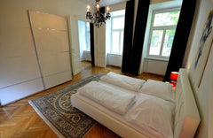 Modernly furnished apartment, centrally located at 9th district, between Danube  Vienna, Austria Vienna Residence | Bright, modernly furnished short term apartment located next to Votivpark and Schottentor #523 Entire rental unit vacation rental 43566918