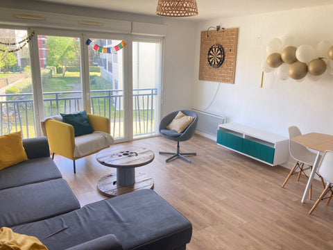 Piscine jusqu'à fin aout ! <br />Appartement situé aux Chartrons, dans une résid Bordeaux, France 6 pers. aux CHARTRONS - Piscine et Parking privé Entire condo vacation rental 601172213966704954