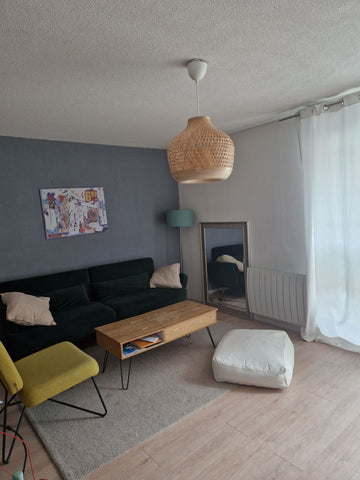 Ce logement parfaitement situé offre un accès facile à tous les sites et commodi Bordeaux, France Superbe appartement à proximité de la gare Entire condo vacation rental 28271200
