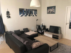 Appartement entier avec place de parking privée, situé à deux minutes du tram B  Bordeaux, France Appartement entier sur les quais + parking privé Entire condo vacation rental 26101618