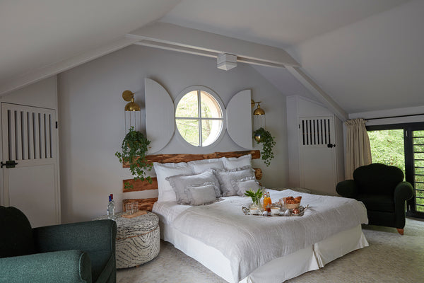 « Un village urbain dans un écrin de verdure aux portes de Bordeaux accueillant  Talence, France Suite, Les Pigeons Room in boutique hotel vacation rental 43211449