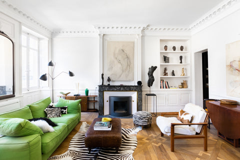 Situé dans un très bel immeuble en plein centre-ville, cet appartement rénové et Angoulême, France Splendide appartement dédié à l'art Entire rental unit vacation rental 17507942