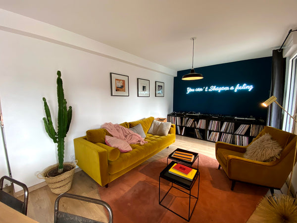 Appartement entier (ma résidence principale) disponible quand je pars sur Paris Bordeaux, France Superbe appartement situé au Musée du Vin Entire condo vacation rental 41867517