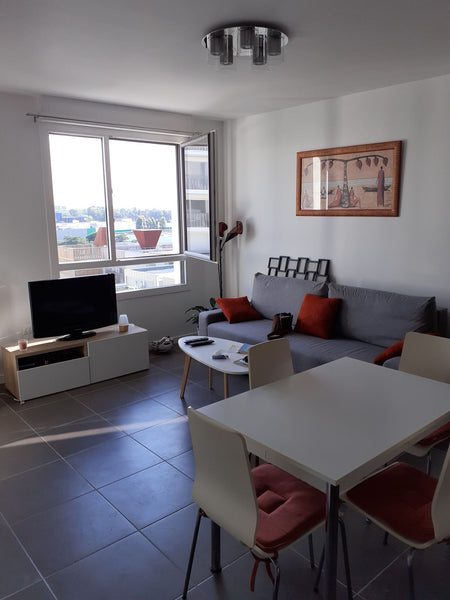 Bordeaux, France Appartement 45m2 proche du lac de Bordeaux Entire condo vacation rental 44098870