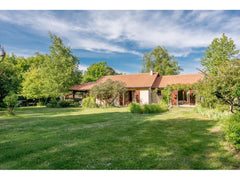 Notre maison avec 4 chambres, son jardin de 3100m2, sa piscine, ses jeux pour en Mérignac, France Maison avec piscine sur 3100m2 de terrain arboré Entire home vacation rental 24628086