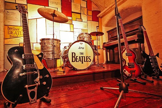 The Beatles & Liverpool Magical Mystery Tour  Beatles Story Museum & Cavern Club  Private Tours and Travel Guide Europe London CITY London Destination Tour