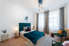 Jedinečný stylový apartmán 2+kk o rozloze 45 m2 ve druhém patře historické budov  Sweet cozy apartment Prague close to Mala Strana Entire rental unit vacation rental 578064679428452299