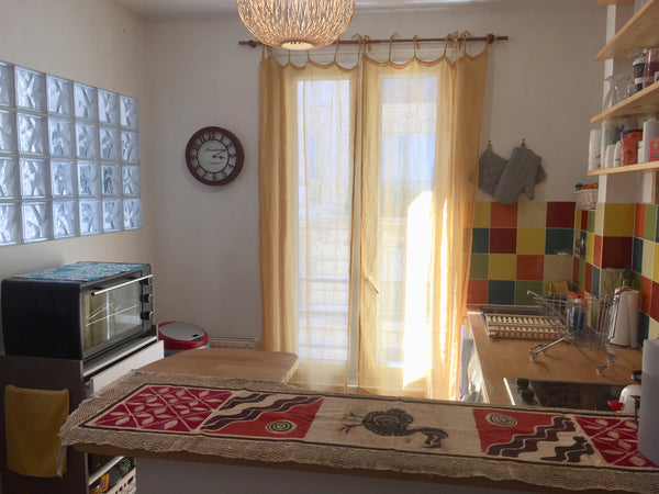 Bienvenue dans ce joli appartement, l’ambiance y est cosy, j’espère que vous vou Nantes, France Nid cosy proche de Montmartre et du Sacré-Coeur Entire rental unit vacation rental 25360798