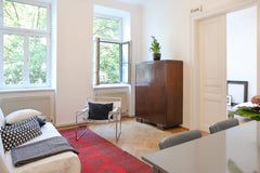 The apartment with two large rooms, kitchen/hallway, bathroom and toilet is loca Vienna, Austria Cosy Flat in Central Vienna Entire rental unit vacation rental 1850642