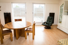 L'appartement est adapté pour des séjours longs ,est situé dans un quartier calm Bordeaux, France Appartement meublé 55m2 + terrasse Entire rental unit vacation rental 670292