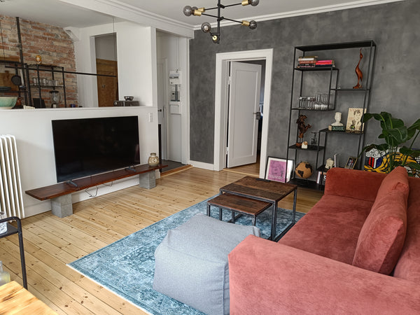 This newly renovated apartment is guaranteed  to make you feel comfortable while  Modern apartment in a quiet area Entire condo vacation rental 593119178141325275