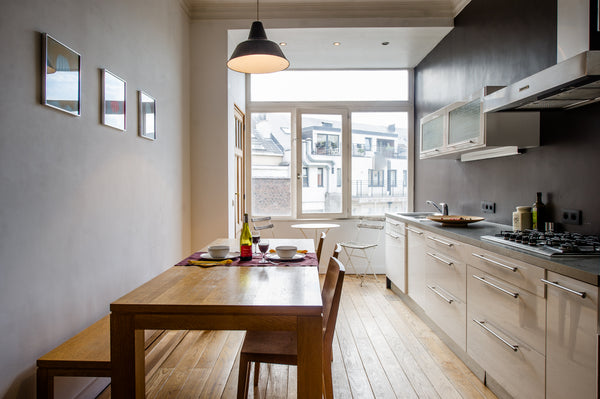 Bel appartement studio d'artiste, très bien situé au coeur du très trendy quarti Brussels, Belgium Grand appartement d'artiste cosy et proche de tout Entire condo vacation rental 28932898