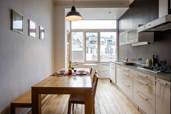 Bel appartement studio d'artiste, très bien situé au coeur du très trendy quarti Brussels, Belgium Grand appartement d'artiste cosy et proche de tout Entire condo vacation rental 28932898